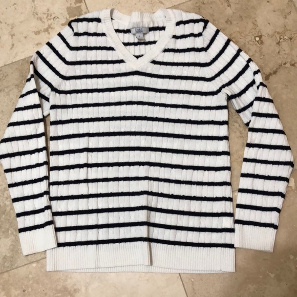 Sweater NWOT - Picture 1 of 2